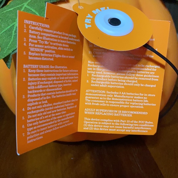 Hide and Eek Animated Halloween Pumpkin with Creepy Dancing and Singing Vines 🎃 - Picture 12 of 16